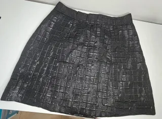 Falda Negra Texturizada Negociable