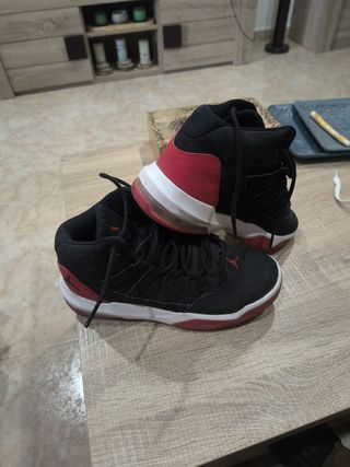 Zapatillas Jordan Negras Talla 38