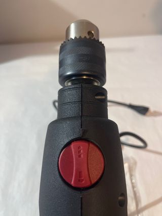 Taladro SKIL 500W con control de velocidad