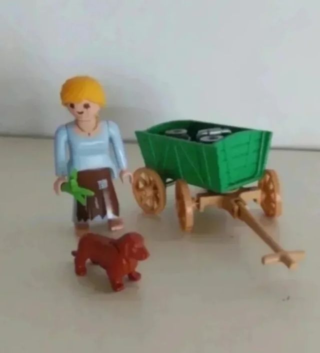 Playmobil Lechera con Carro y Perro