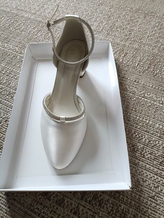 Zapatos de boda AVALIA blancos/marfil  con pedrerí