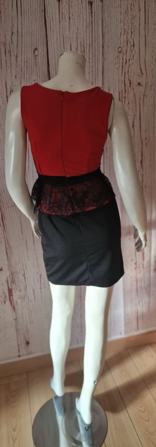 Vestido Fiesta Negro y Rojo Encaje