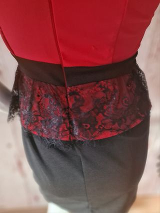 Vestido Fiesta Negro y Rojo Encaje