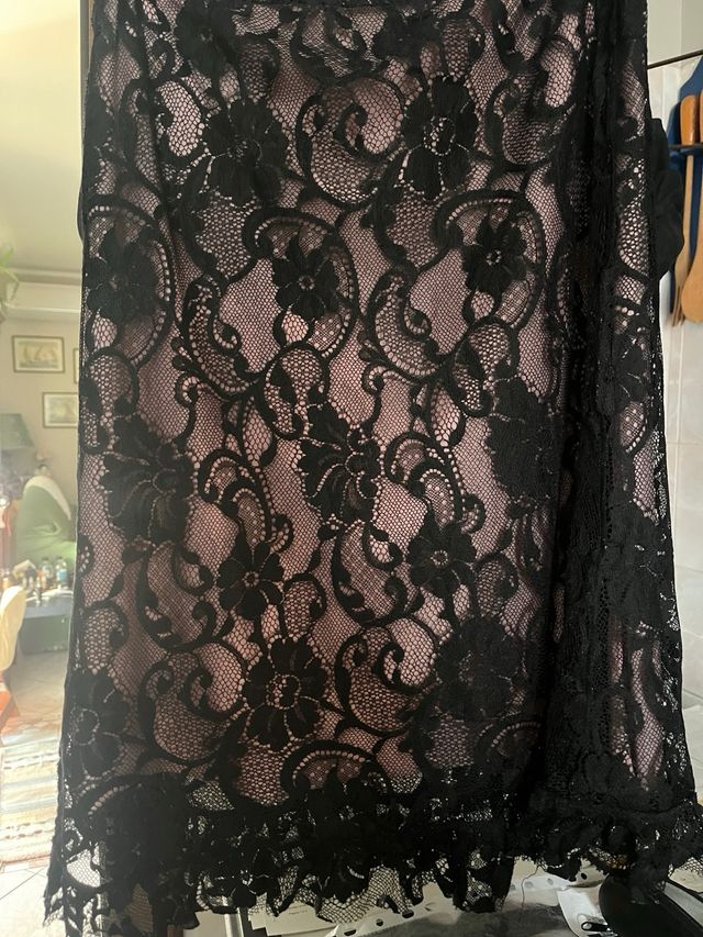 Gonna in pizzo nero e rosa
