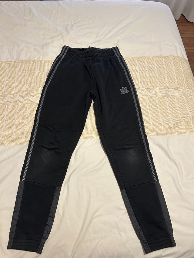 Pantalón Adidas Negro