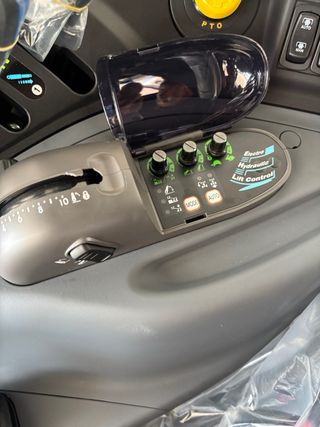 Tractor LS 101