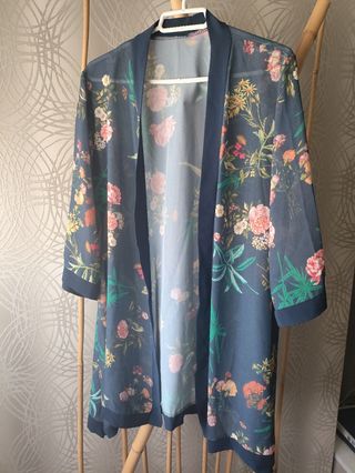 Kimono floral azul talla M