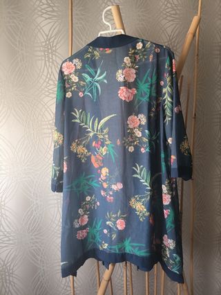 Kimono floral azul talla M