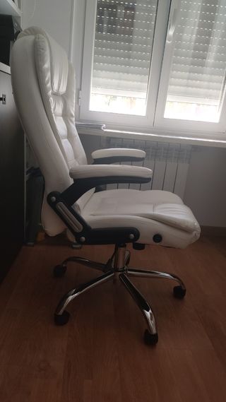 Sillón de escritorio blanco