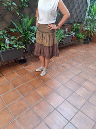Falda vuelo caqui y marrón