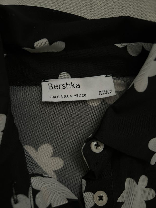 Camisa Bershka Transparente Flores