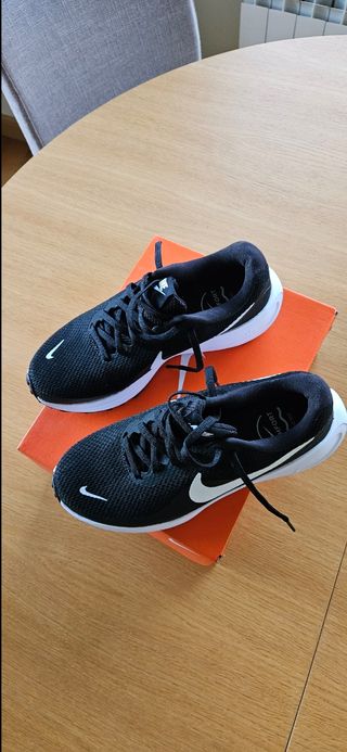 Nike Revolution 8 Zapatillas Negras