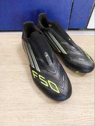 Botas de fútbol F50 League Laceless FG/MG Adulto Negro Pack