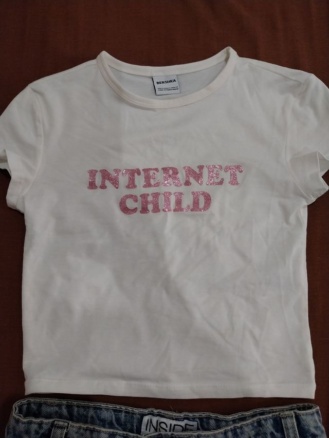 Lote Bershka: Camiseta Blanca y Falda Vaquera