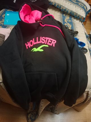 Sudadera Hollister Negra con Forro Rosa