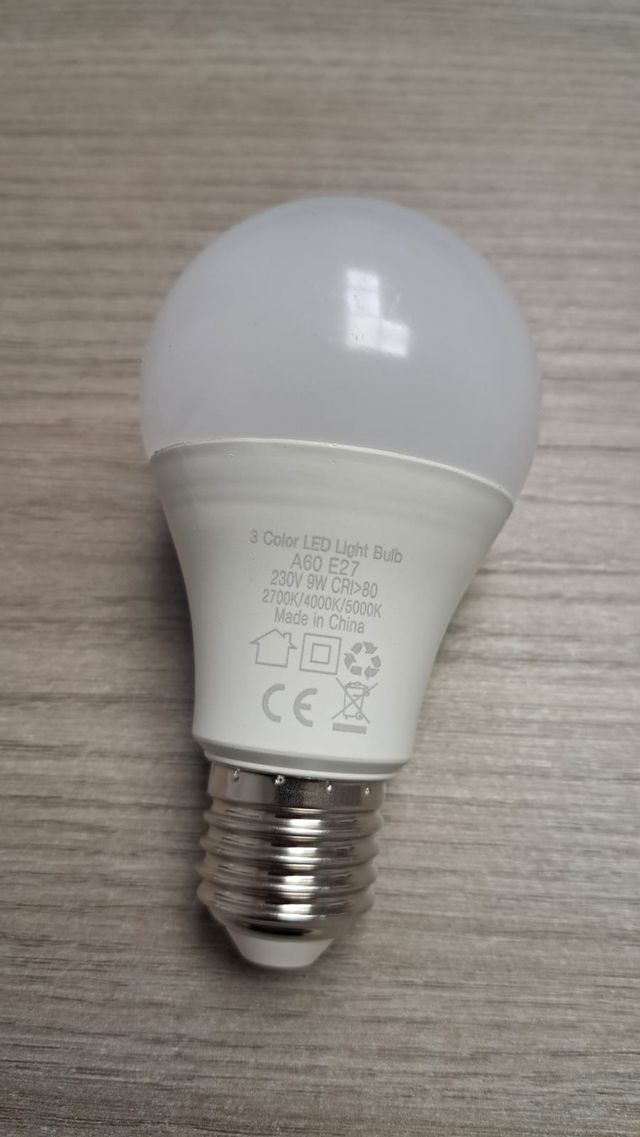 2 Lampadine LED E27 9W 3 Colori