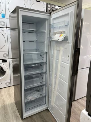 congelador vertical Beko AA no frost