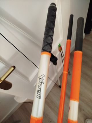 cañas de pesca Vercelli con 2 carretes de calidad.