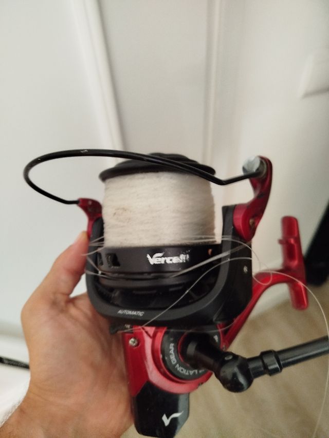 cañas de pesca Vercelli con 2 carretes de calidad.