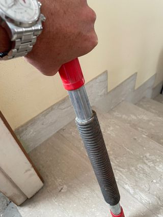 Attrezzo ginnico con molla