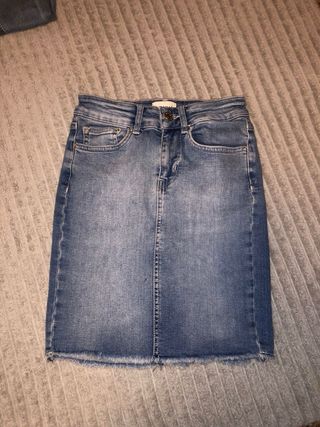 Lote 2 faldas y 2 shorts vaqueros
