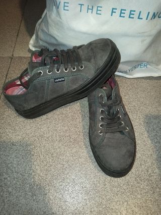 Zapatilla Victoria Gris