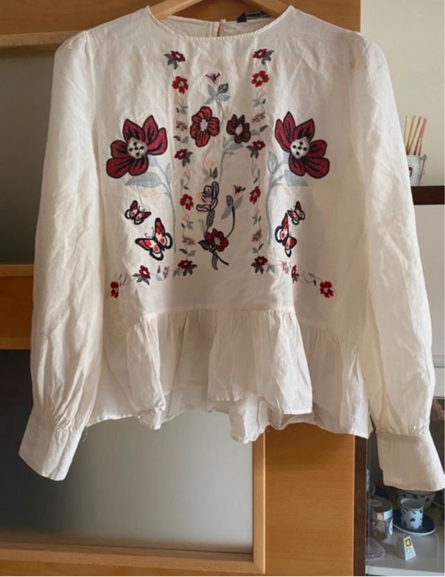 Camisa bordada Zara