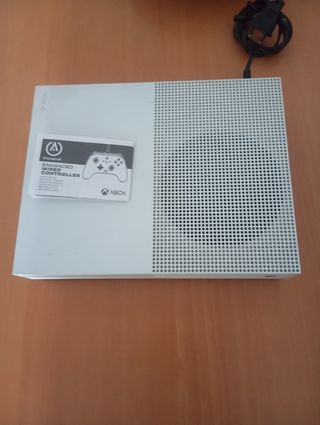 Xbox One S+cable  luz+ 4 Juegos+auriculares gaming