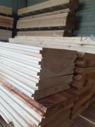 Tarima machihembrada de madera