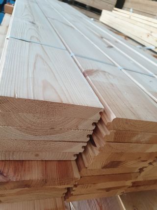 Tarima machihembrada de madera