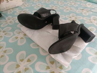 Sandalias Zara Piel Tacón Negro Talla 39