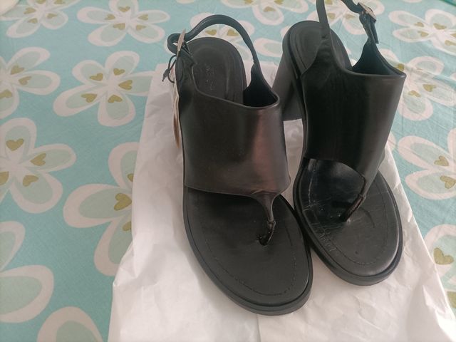 Sandalias Zara Piel Tacón Negro Talla 39