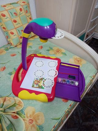 Proyector infantil para dibujar con accesorios