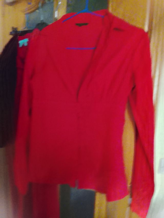 Blusa roja manga larga talla S