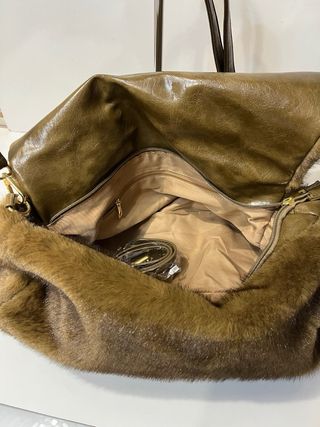 Borsa in pelliccia sintetica marrone
