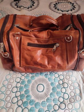 Bolsa de viaje de piel marrón