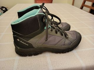 Botas de montaña Quechua mujer grises y turquesa