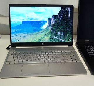 Portátil HP 15s-fq2019ns 40GB RAM + 2TB SSD. i7