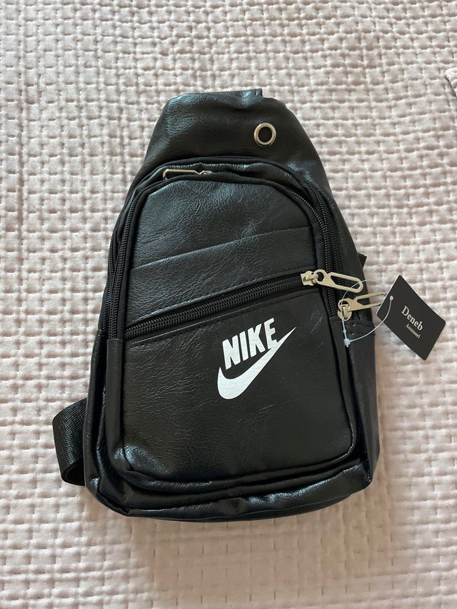Borsello Nike non originale nero