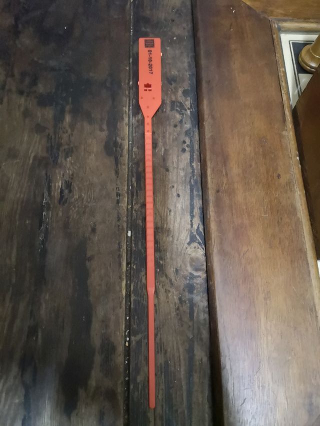 Precinto de seguridad 01-10-2017