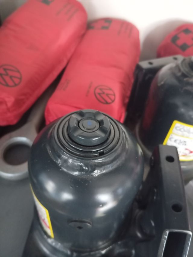 OFERTA Gato Hidráulico IVECO 3.5T