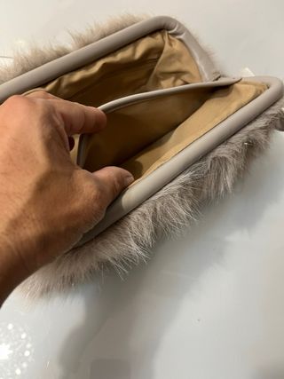 Borsa tracolla pelliccia sintetica beige/marrone