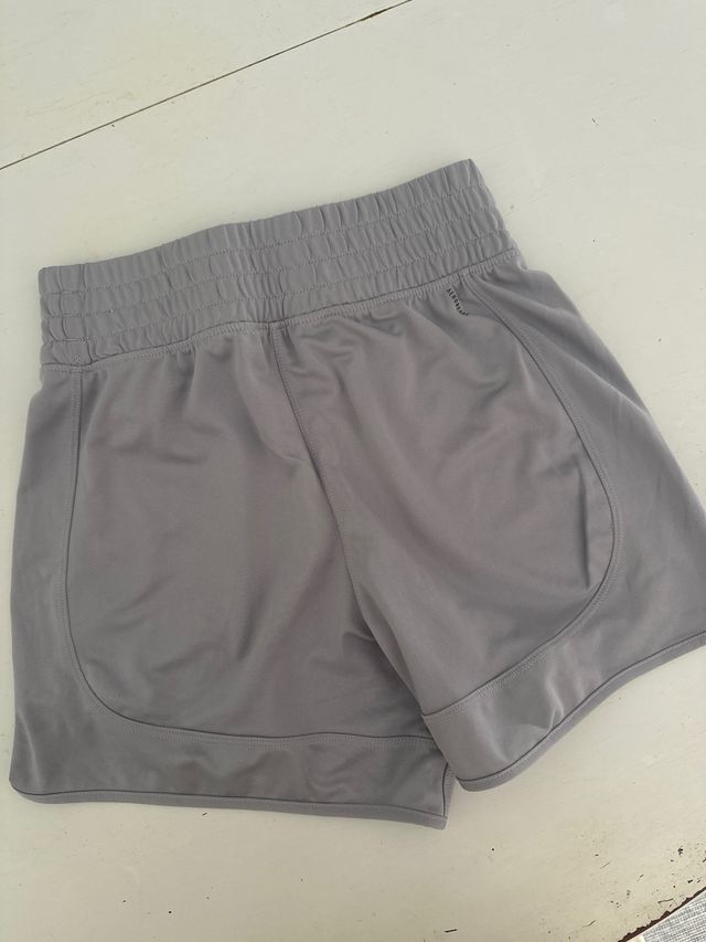 Adidas Pantalón Corto Gris