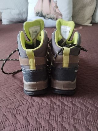 Botas Quechua niño talla 28