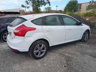 Ford Focus 2014 averiado