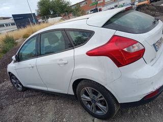 Ford Focus 2014 averiado