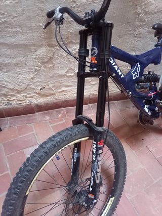 Bicicleta Descenso Giant
