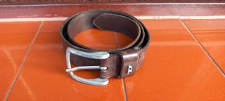 Cinturón de cuero marrón