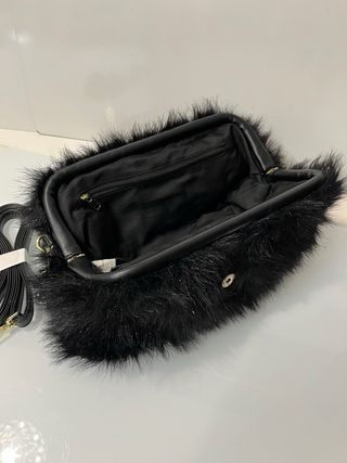 Borsetta pelliccia sintetica nera tracolla