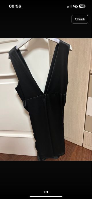 Vestito attillato nero
